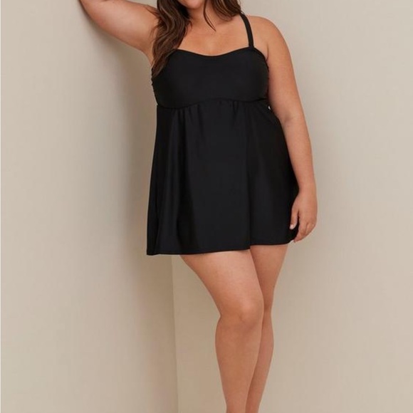 Torrid Wireless Mid Strapless Swim Dress With Brief Size 1 - Picture 7 of 9